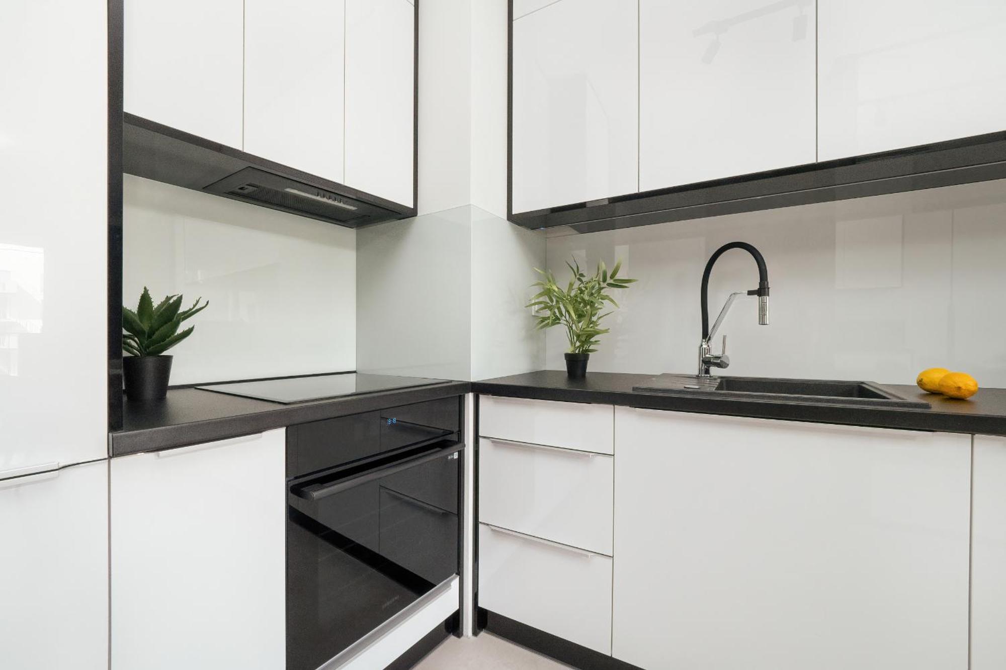 Luksusowe Studio W Lodzi Z Biurkiem, Balkonem I Klimatyzatorem By Renters Prestige Екстериор снимка